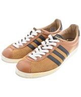 adidas スニーカー