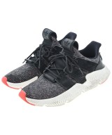 adidas スニーカー