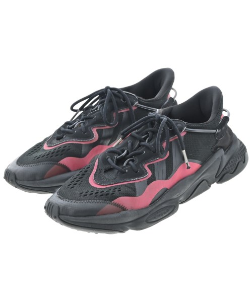 adidas スニーカー