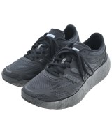 adidas スニーカー