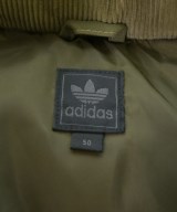 adidas（アディダス）ダウンジャケット/ダウンベスト カーキ サイズ:50(XL位) メンズ/2200627232015