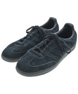 adidas スニーカー