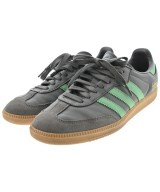 adidas スニーカー