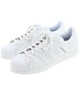 adidas スニーカー