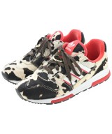 adidas（アディダス）スニーカー ベージュ サイズ:22.5cm レディース/2200632194070