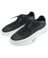 adidas スニーカー