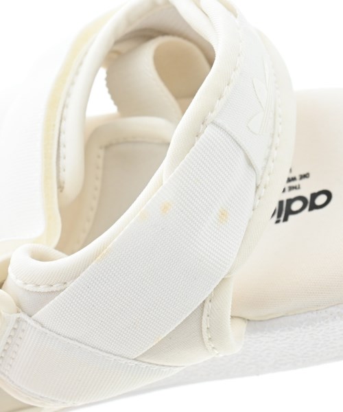 adidas（アディダス）サンダル 白 サイズ:UK5(23.5cm位) レディース/2200607223071