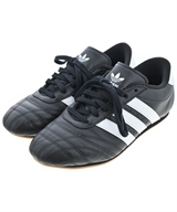 adidas スニーカー