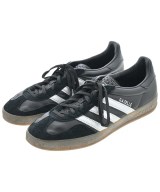 adidas スニーカー