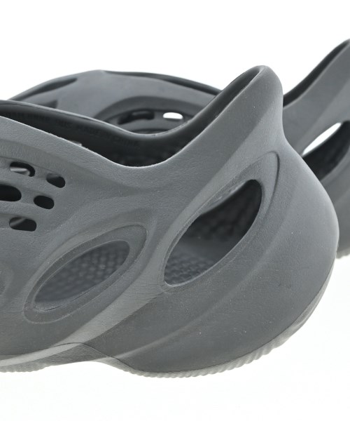 adidas（アディダス）スニーカー グレー サイズ:UK9(27cm位) メンズ/2200610451089