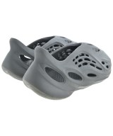 adidas（アディダス）スニーカー グレー サイズ:UK9(27cm位) メンズ/2200610451089