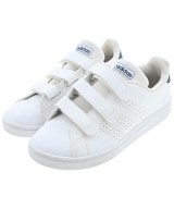 adidas スニーカー