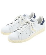 adidas スニーカー