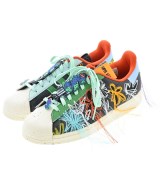 adidas スニーカー