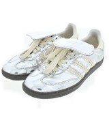 adidas スニーカー