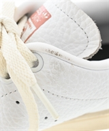 adidas（アディダス）スニーカー 白 サイズ:24cm レディース/2200613093071