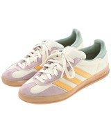 adidas スニーカー