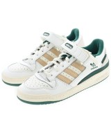 adidas スニーカー