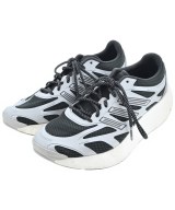 adidas スニーカー