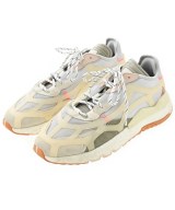 adidas スニーカー