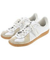 adidas スニーカー