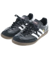 adidas スニーカー