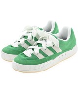 adidas スニーカー