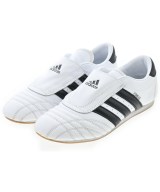 adidas スニーカー