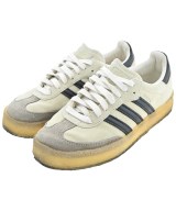 adidas スニーカー