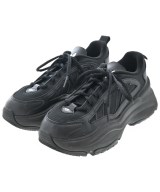 adidas スニーカー