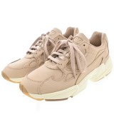 adidas スニーカー