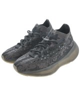 adidas スニーカー