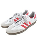 adidas スニーカー