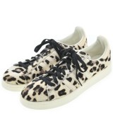 adidas スニーカー