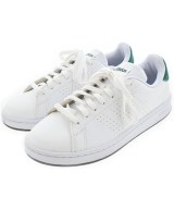 adidas スニーカー