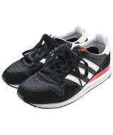 adidas スニーカー