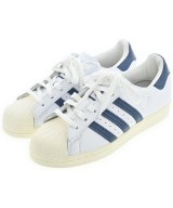 adidas スニーカー