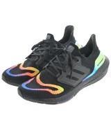 adidas スニーカー