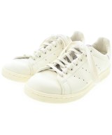 adidas スニーカー