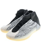 adidas スニーカー