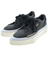adidas スニーカー