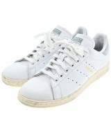 adidas スニーカー