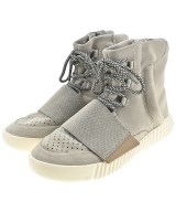 adidas スニーカー