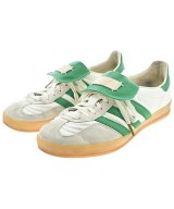 adidas スニーカー