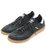 adidas スニーカー
