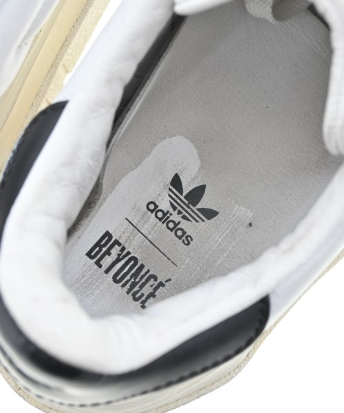 adidas（アディダス）スニーカー 白 サイズ:25cm レディース/2200665158124