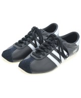 adidas スニーカー