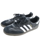 adidas スニーカー