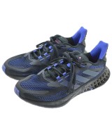 adidas スニーカー