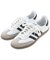 adidas スニーカー